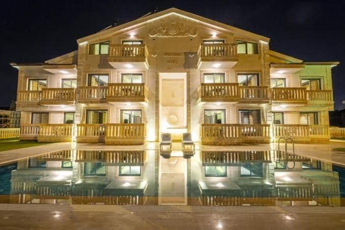 Kalender Pansion Aparthotel Fethiye Exteriör bild