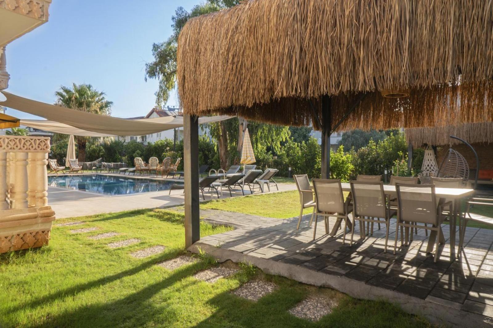 Kalender Pansion Aparthotel Fethiye Exteriör bild